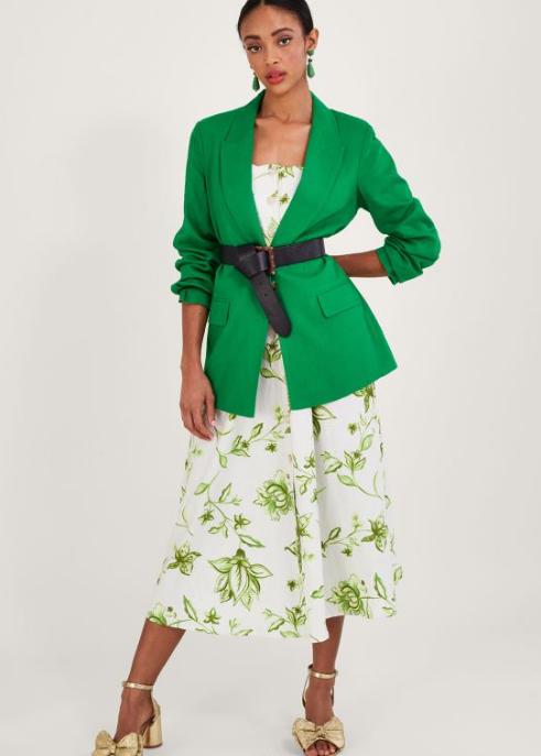 Romantick&eacute; a žensk&eacute; &scaron;aty značky Monsoon ktor&eacute; oslovia každ&uacute; m&oacute;dnu dizajn&eacute;rku hľadaj&uacute;cu &scaron;t&yacute;l a kvalitu